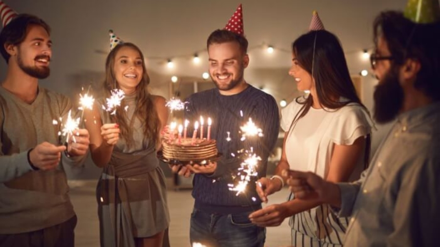 Una Fiesta Sorpresa y como organizar