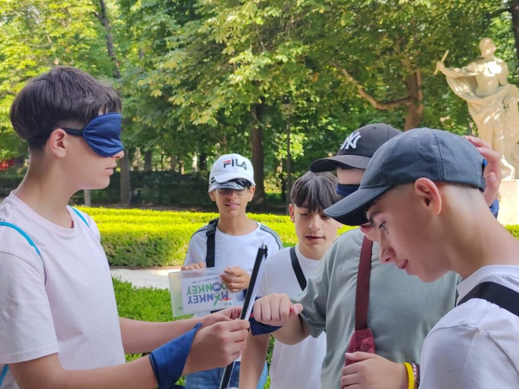 incluir un juego original en vuestro viaje escolar